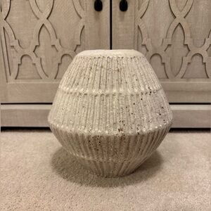 New Large Ribbed Decorative Vase